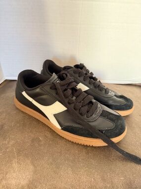 Diadora Black Sneaker Unisex Men’s 6.5 Women’s 8